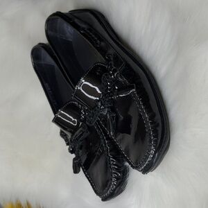 Donald J. Pliner Ezara Loafer